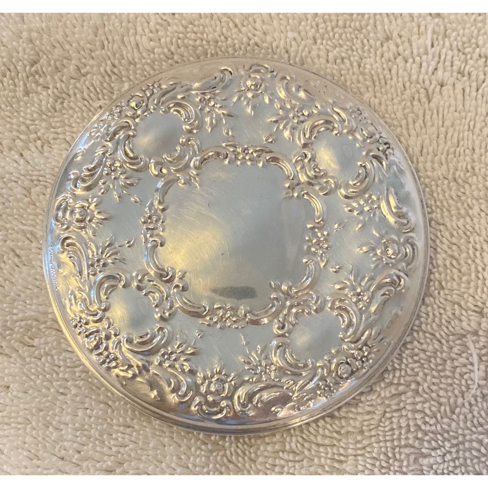 Vintage Sterling Silver Repousse Floral Round Pocket Mirror Vanity Accessory - Picture 2 of 6